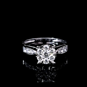 0.50cts Round Brilliant Cut Diamonds | Designer Illusion Ring | 18kt White Gold