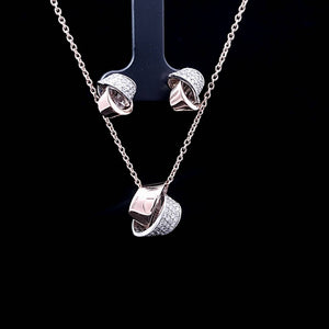 1.10cts [122] Round Brilliant Cut Diamonds | Designer Earring and Necklace Set | 18kt Rose and White Gold