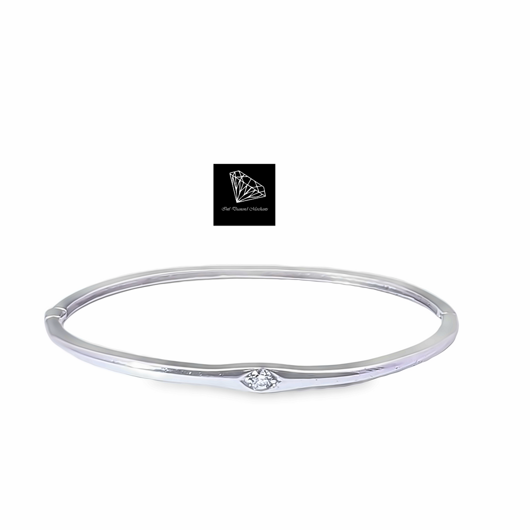 0.08ct Round Brilliant Cut Diamond | Designer Clip Bangle | 18kt White Gold