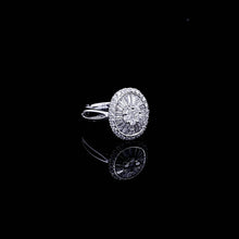 Load image into Gallery viewer, 1.00cts | Round Brilliant and Baguette Cut Diamonds | Designer Illusion Ring | 18kt White Gold

