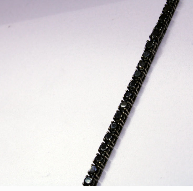 7.02cts [59] Round Cut Diamonds | Black Diamond Tennis Bracelet | 18kt White Gold - Black Rhutenium