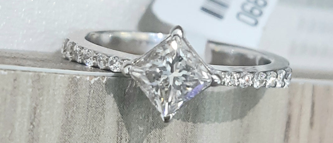 0.906ct Princess Cut Diamond Certified Centre | 0.16cts Round Brilliant Cut Diamonds | 18kt White Gold