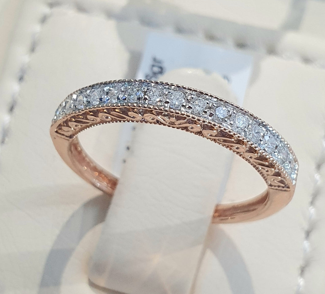 0.25cts [15] Round Brilliant Cut Diamonds | Designer Millgrain Diamond Band | 14kt Rose and White Gold