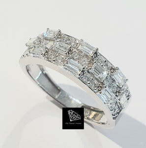 0.760cts [22] Round Brilliant and Baguette Cut Diamonds | Designer Ring | 18kt White Gold