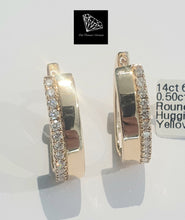 Load image into Gallery viewer, 0.50cts [tw] Round Brilliant Cut Diamonds | Designer Huggie Earrings | 14kt Yellow Gold
