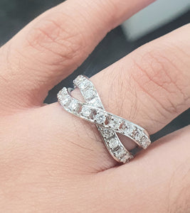 0.610cts [21] Round Brilliant Cut Diamonds | Crossover Ring | 18kt White Gold