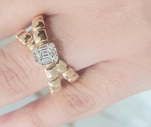 0.17cts [9] Round Brilliant and Baguette Cut Diamonds | Designer Crossover Ring | 18kt Rose Gold