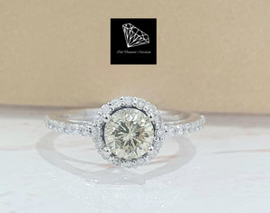 0.646ct Round Brilliant Cut Diamond | 0.32cts [34] Round Briliant Cut Diamonds | Designer Halo Ring | 18kt White Gold
